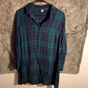 Old navy large, dark green, navy blue black dress, or a really long shirt